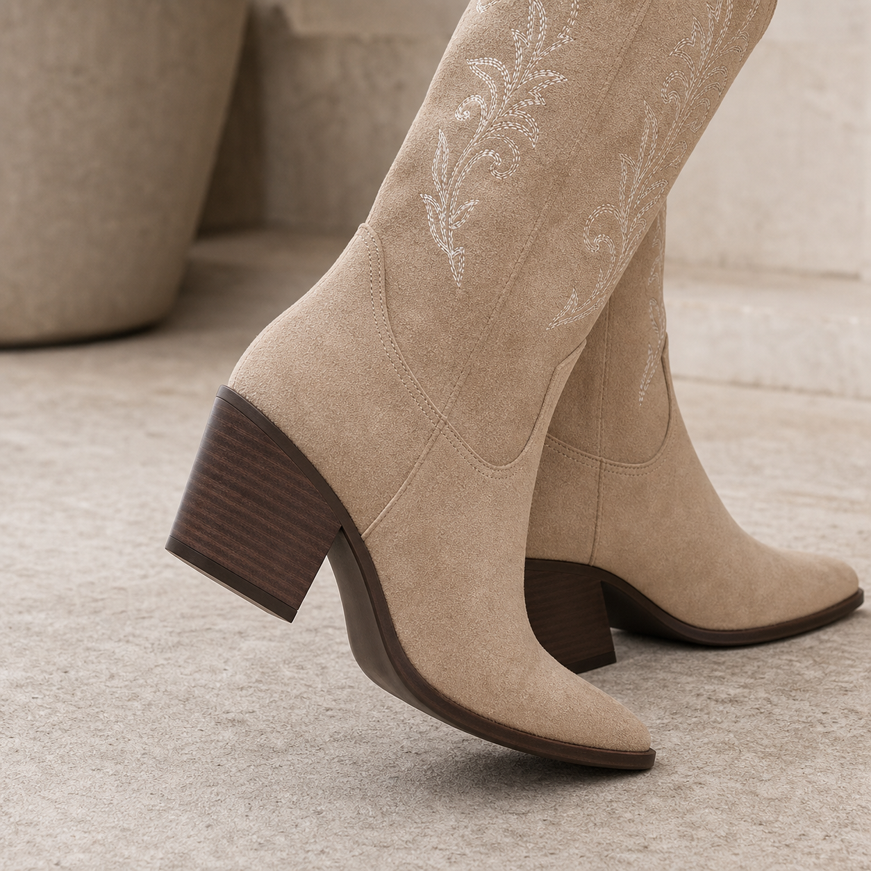 Everyday Sculpt Knee Boot heel sole walkability image, Yardlow & Sons women's boots